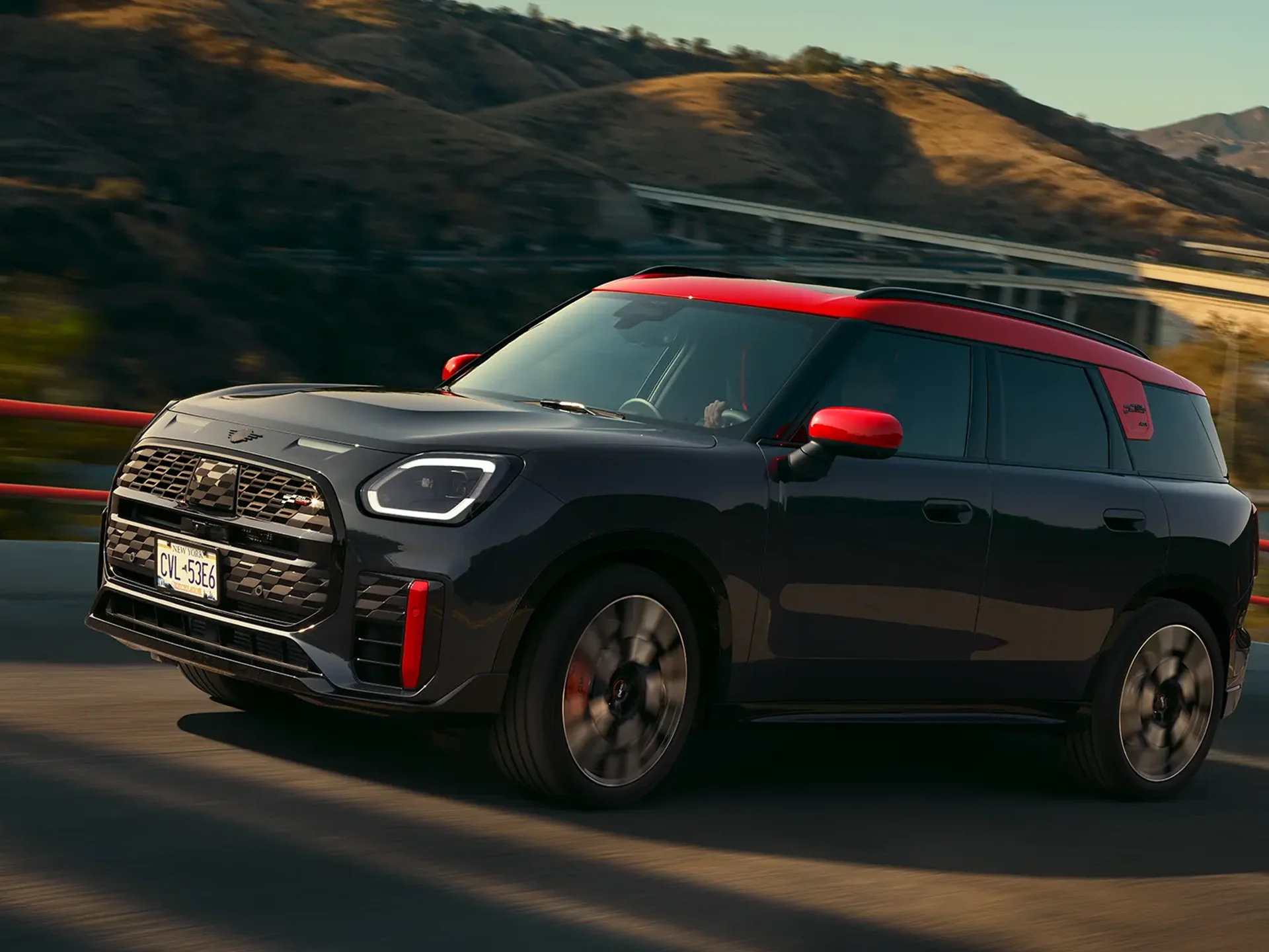 MINI John Cooper Works – U25 JCW sedd från sidan